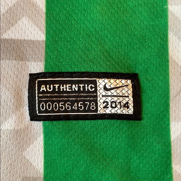 authentic 000564578